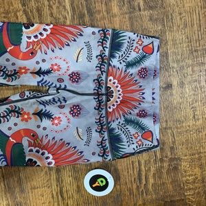 Yoga Democracy Leggings NWT